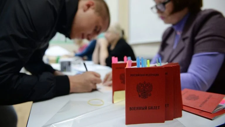 На окупованій Херсонщині росіяни погрожують штрафами тим, хто не став на військовий облік