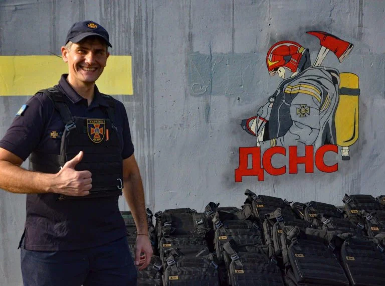 Херсонські рятувальники отримали нову партію бронежилетів