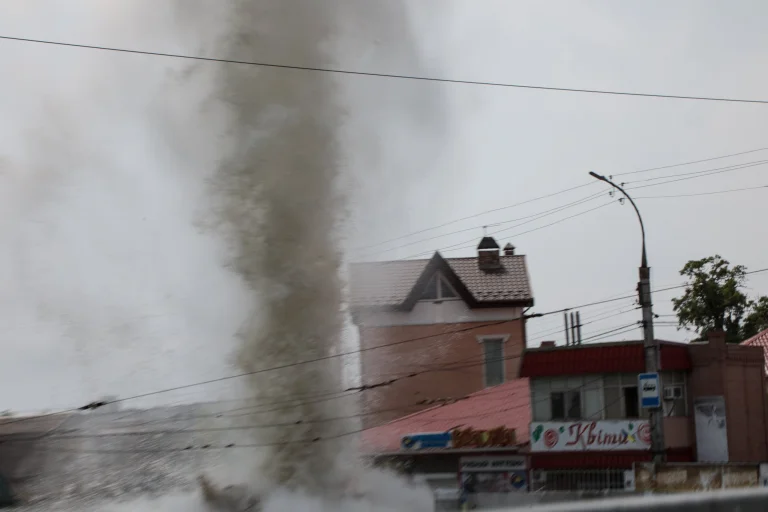 Херсон знаходиться під масованим обстрілом