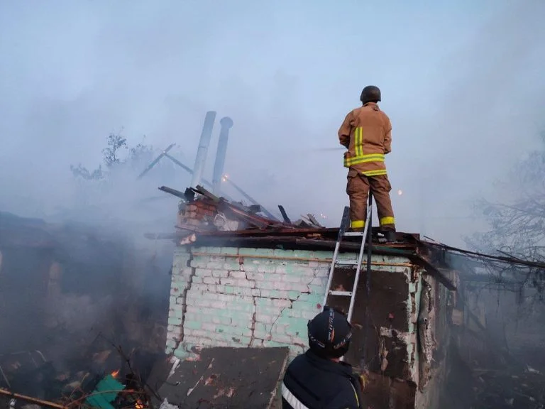 4 КАБи: ХОВА показала наслідки обстрілу Бериславу (фото)