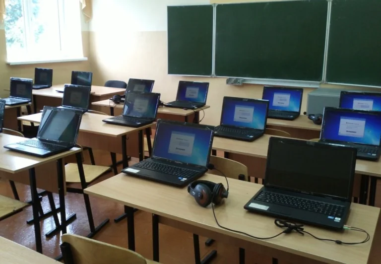 11 тисяч дітей деокупованої Херсонщини мають потребу у ноутбуках для навчання