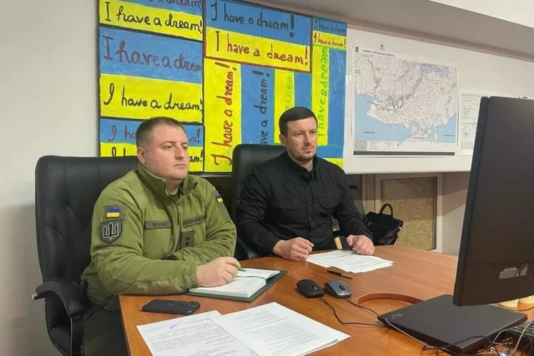 Зеленський відповів на петицію щодо звільнення Прокудіна та Мрочка