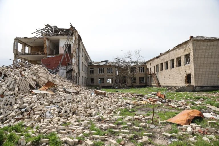 Депутати Херсонської обласної ради пропонують оптимізувати освітню мережу у Калинівській та Тягинській громадах.