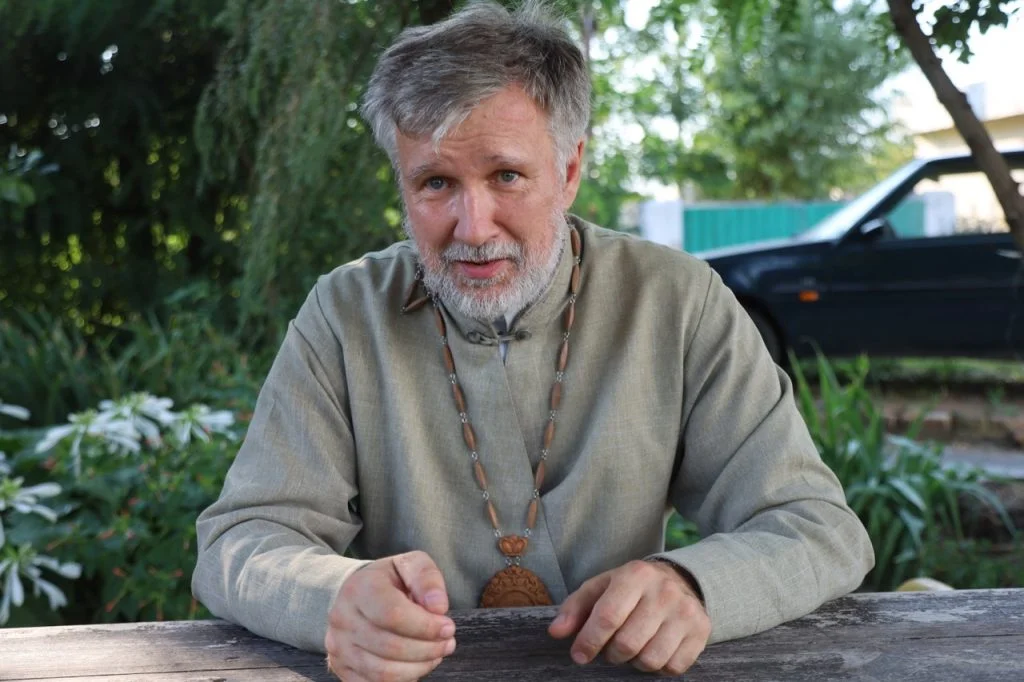 Єпископ Никодим: Архієрей не повинен забувати, що він ходить на двох ногах по землі Никодим