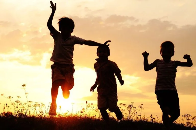 З окупованої Херсонщини повернули трьох дітей