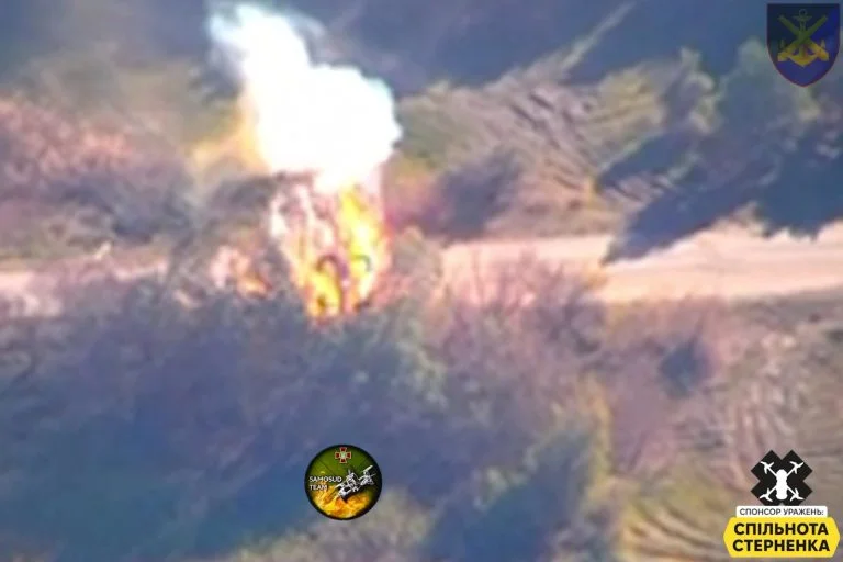 На окупованій Херсонщині FPV-дронами спалили новітній російський танк