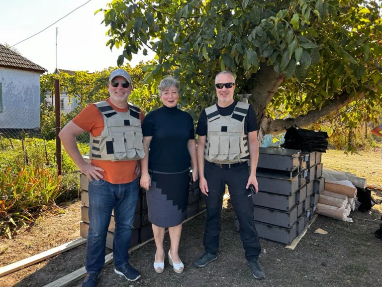 До Благодатівки на Херсонщині доставили 150 пічок від Волинської ОВА