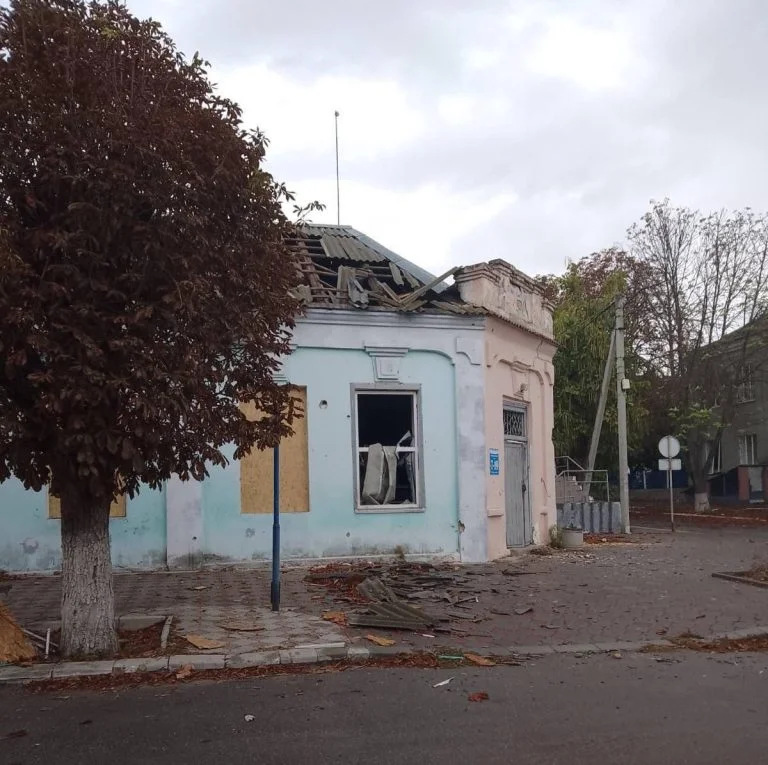 Який вигляд має місто Берислав після обстрілу (фото)