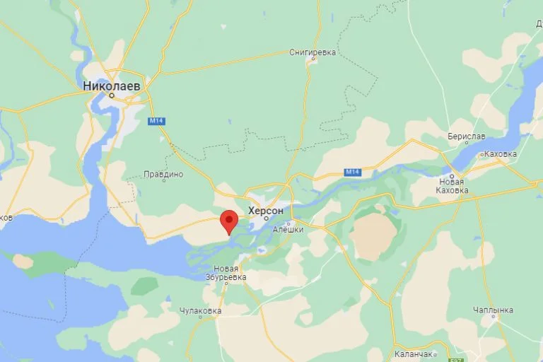 Росіяни обстріляли Дніпровське на Херсонщині: є поранена