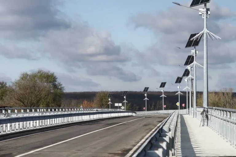 Біля Великої Олександрівки на Херсонщині добудували міст через Інгулець