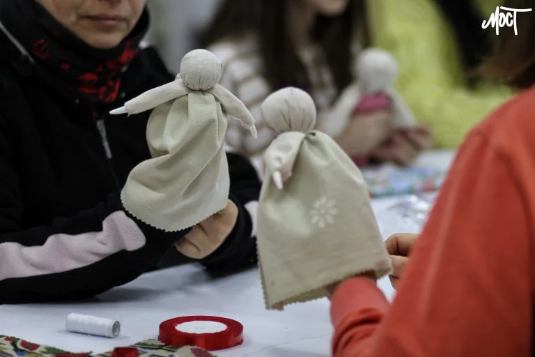 У Херсоні пройшов майстер-клас “Лялька-мотанка”