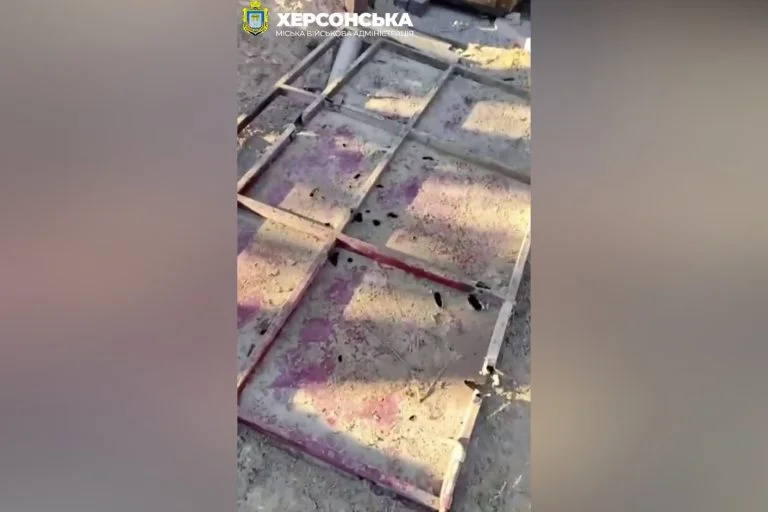 Росіяни обстріляли цивільну інфраструктуру Антонівки: можливо є постраждалі