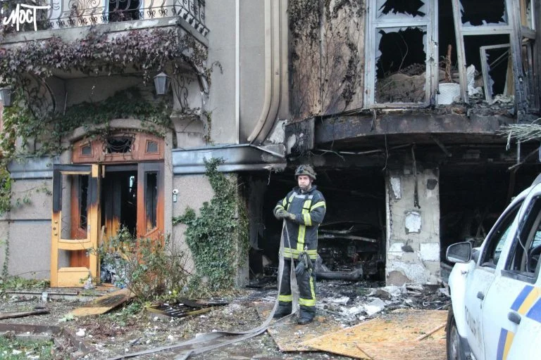 Наслідки обстрілу будинку депутата Херсонської облради Ігоря Йосипенка (фото, відео)