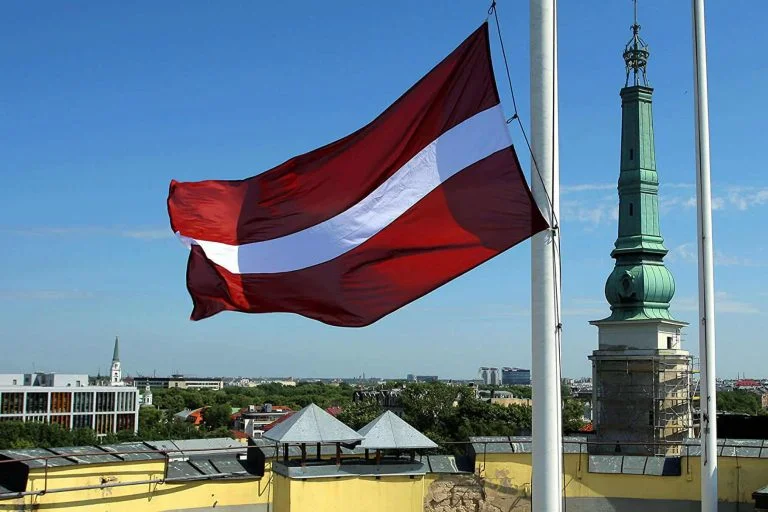 Латвія передасть машини військовим адміністраціям трьох громад Херсонщини