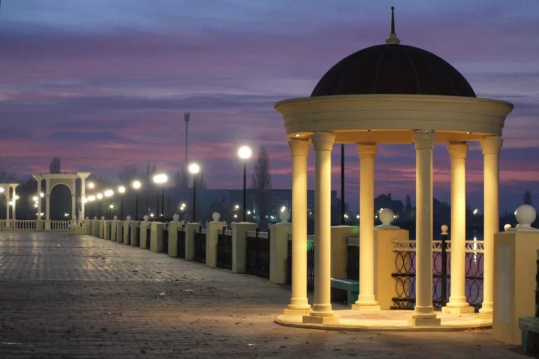 Окупована Гола Пристань після відступу води (відео)