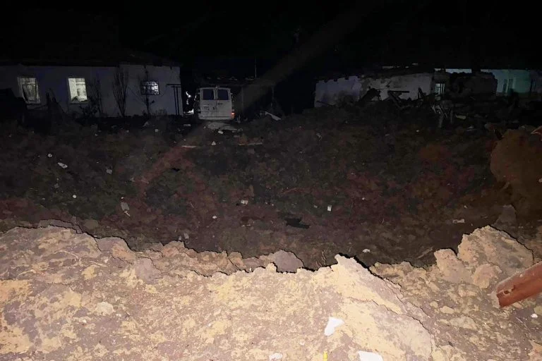 Росіяни за добу 102 рази обстріляли Херсонщину: 1 загиблий і 2 поранених