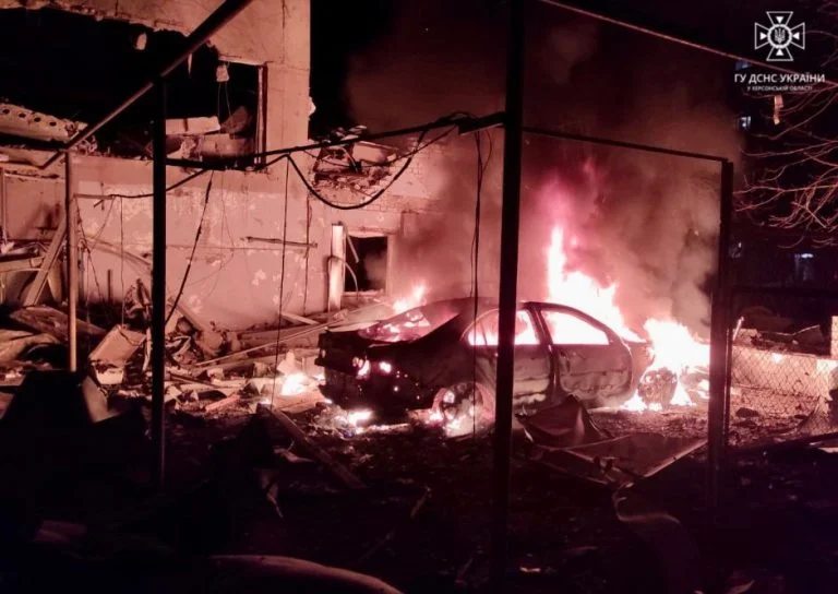 Унаслідок атаки дронів у Херсоні зруйновано адмінбудівлю, – Прокудін