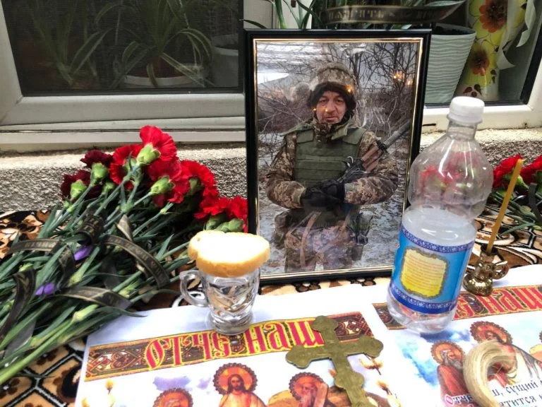 В Херсоні провели в останню путь українського військового Армена Григоряна