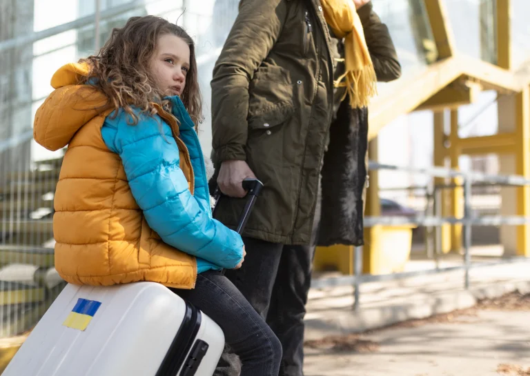 З окупованої Херсонщини до України повернули ще одну родину