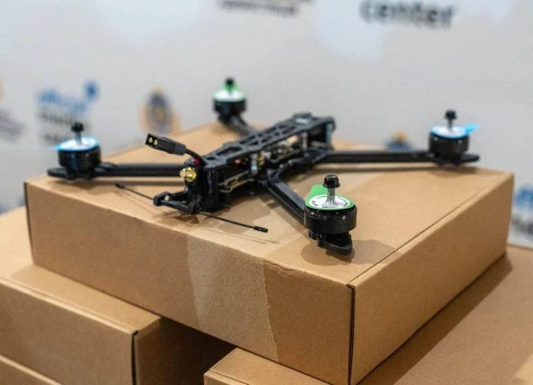 На Херсонщині для СБУ і ДПСУ передали FPV-дрони