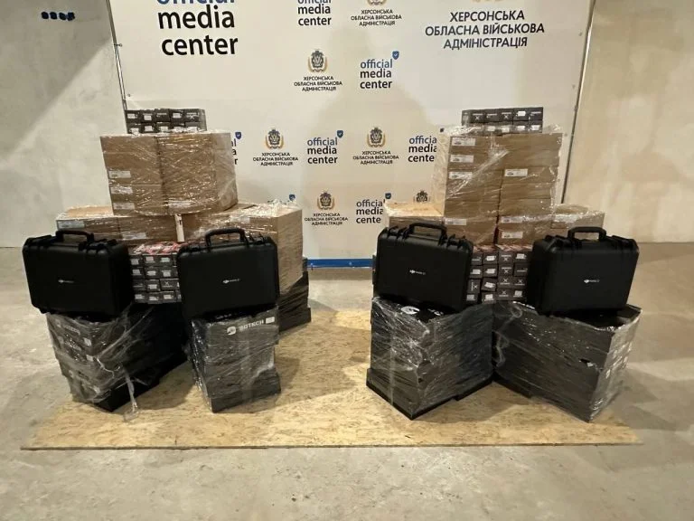 Чотири громади Херсонщини придбали для військових 140 FPV-дронів