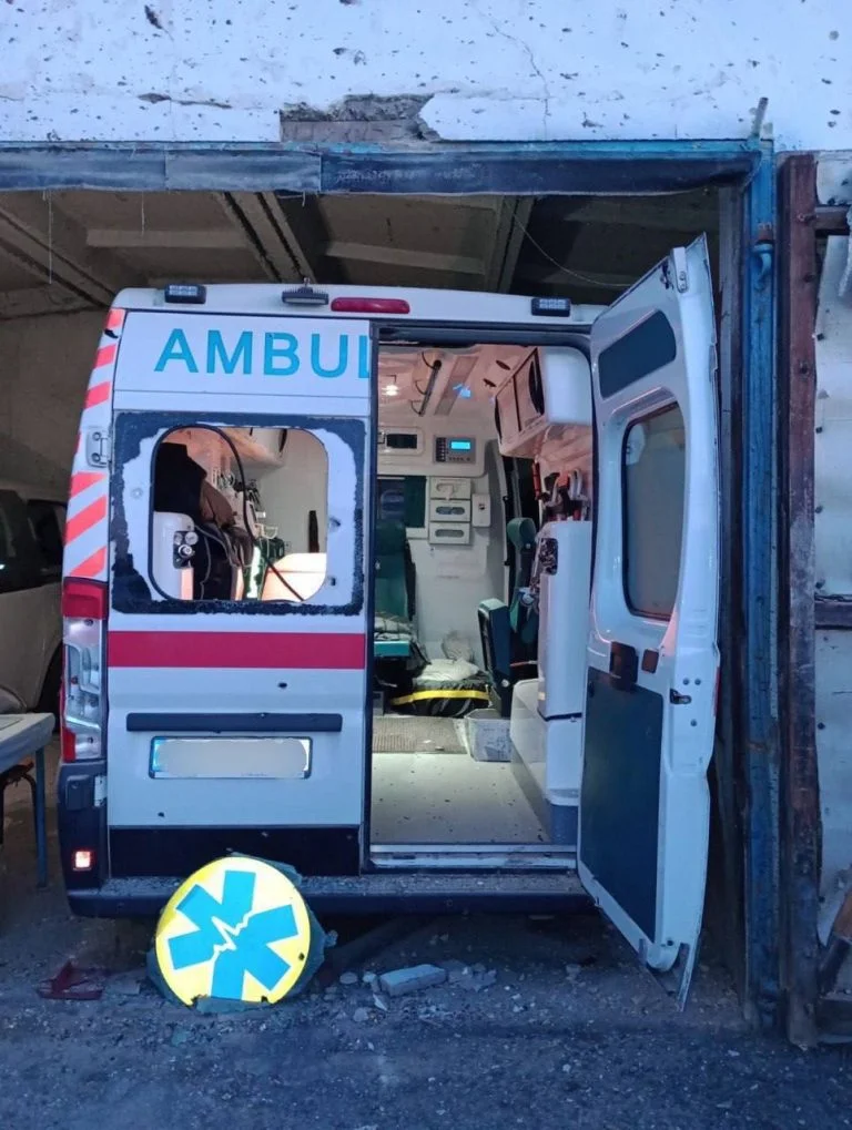 Росіяни обстріляли пункт «швидкої» у Станіславі (фото)