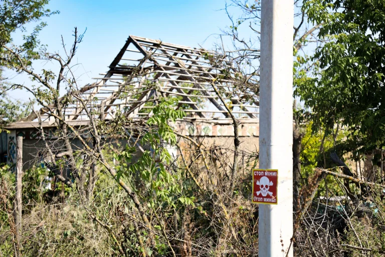 Російська армія обстріляла Михайлівку на Херсонщині: пошкоджено будинок
