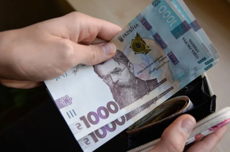 Переселенцям з Херсонщини можуть змінити умови отримання виплат