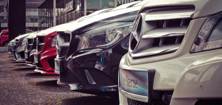 Чи потрібно перевіряти нові автомобілі перед покупкою і як це зробити?