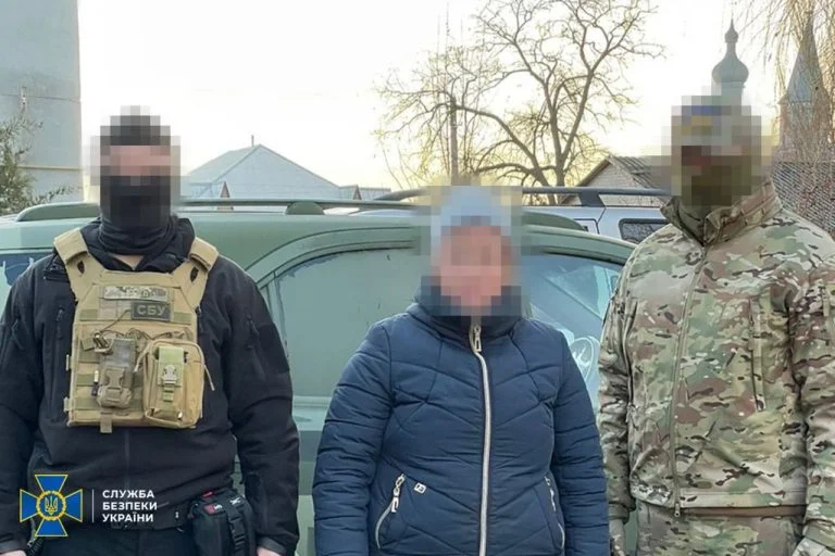 СБУ затримала заступницю голови фейкової виборчої комісії у Борозенській громаді