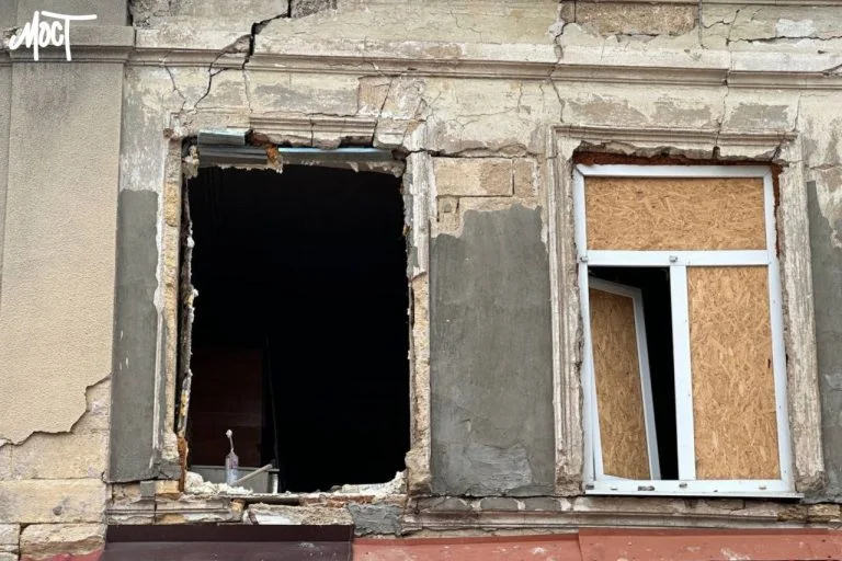 Російський уряд обіцяє направити тимчасово окупованим територіям Херсонської та Запорізької областей 1,8 мільярда рублів на зарплати бюджетникам.