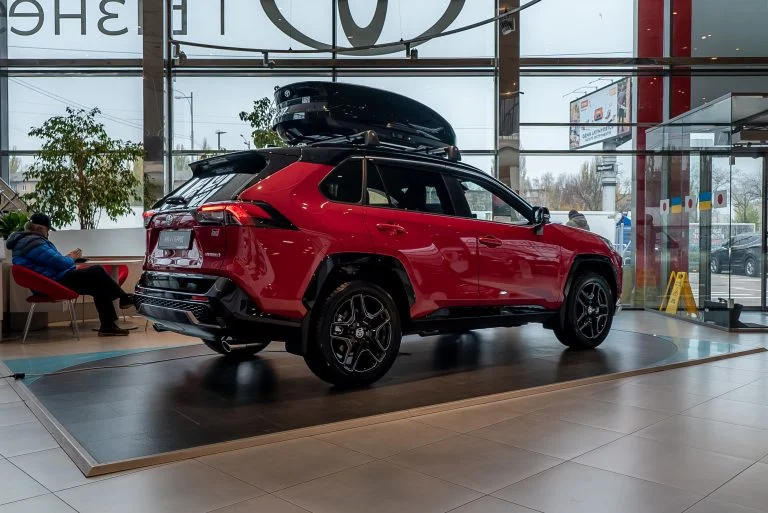 У 2023 році значно зріс попит на автомобілі Land Rover