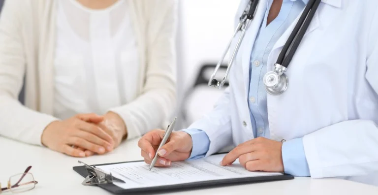 На Херсонщині встановлюють модульні пункти медичної допомоги