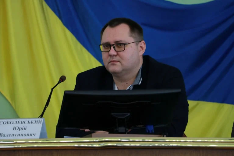 Стало відомо скільки заробив за минулий рік перший заступник голови Херсонської облради