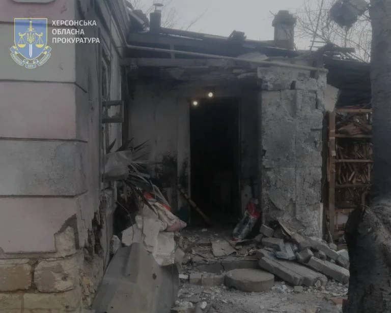 ЗС РФ атакували Червоний Маяк та Берислав на Херсонщині: поранено 2 людей