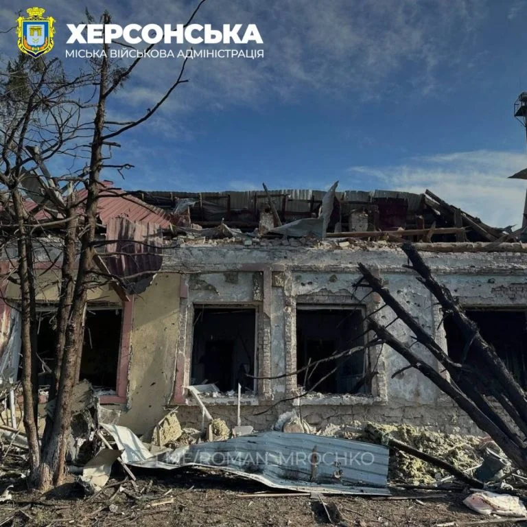 Російські військові обстрілами пошкодили 9 приватних будинків у Херсонській громаді (фото)
