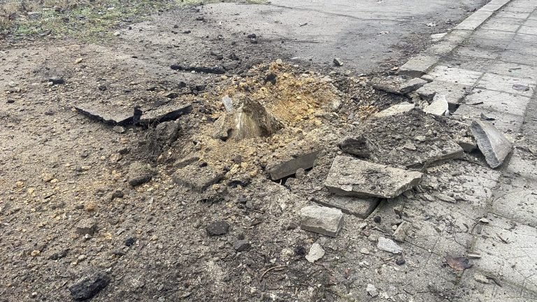 Наслідки обстрілу Корабельного району Херсона (відео)