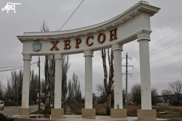 Військовим на Херсонщині передали шість автомобілів