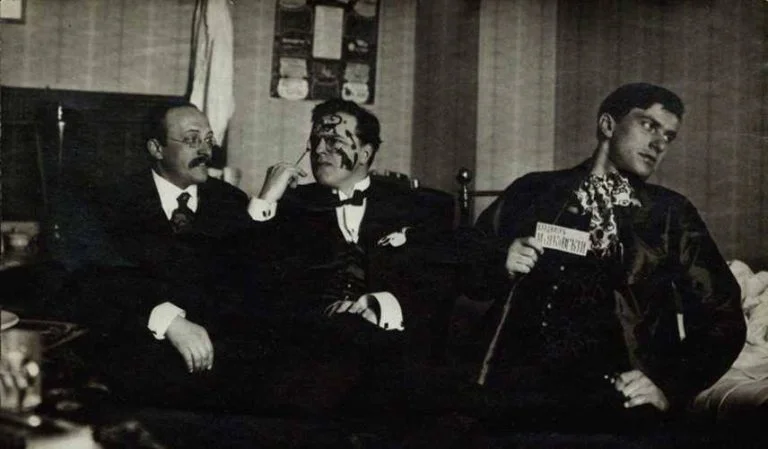 У Херсоні перейменували вулицю на честь братів Бурлюків