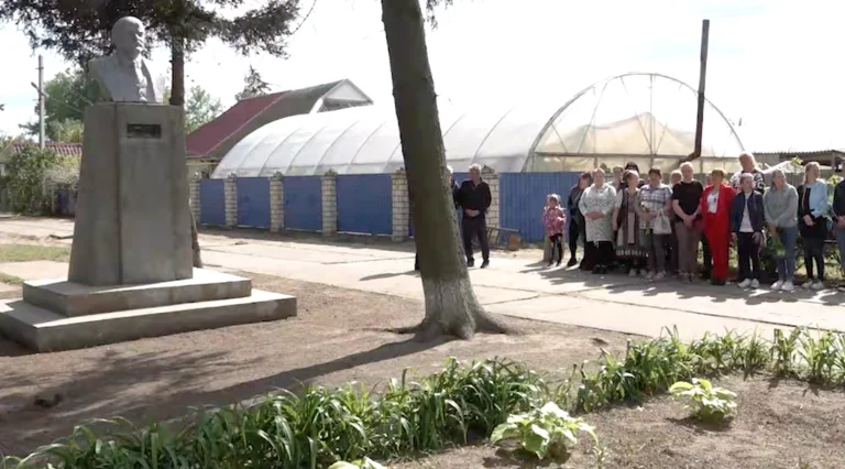 Окупанти відновили пам’ятник Леніну в одному з сіл Херсонщини