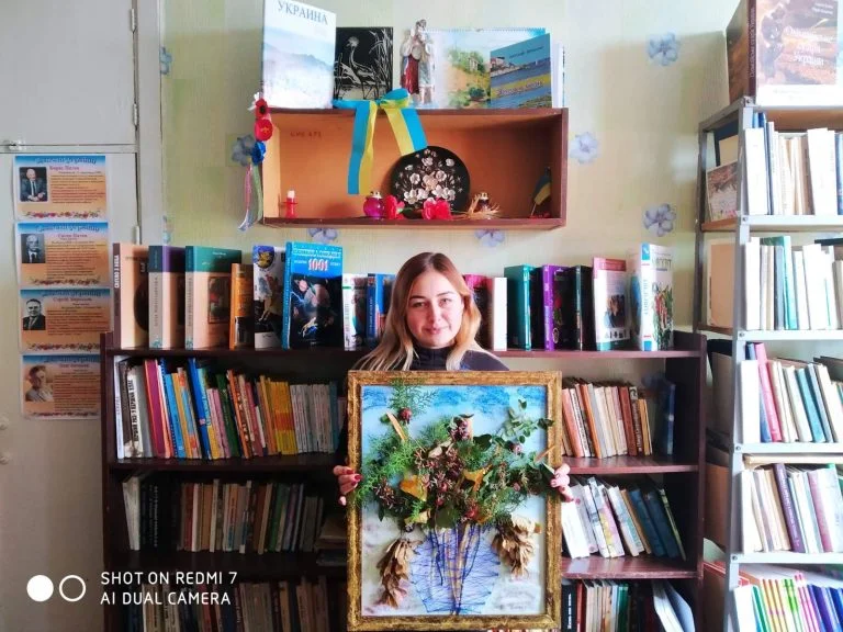 Шкільна бібліотекарка з Херсонщини співпрацює з окупаційною владою