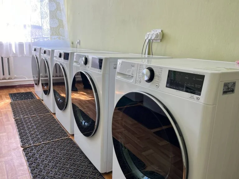 У Білозерській громаді запрацювала соціальна пральня