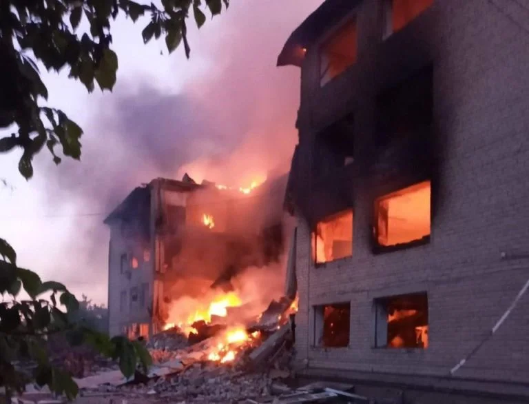 Армія РФ скинула вибухівку на освітній заклад Берислава