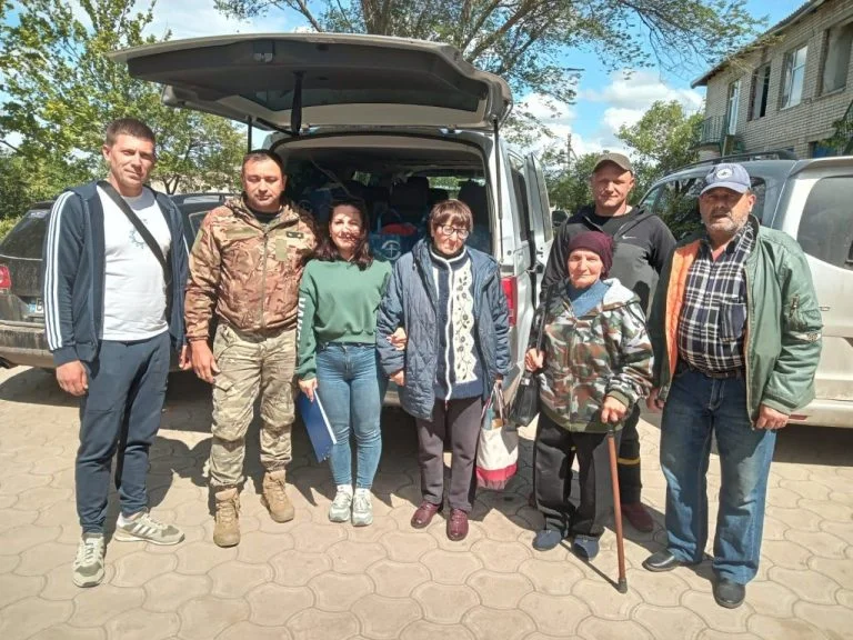 Із села Тягинка на Херсонщині евакуювали трьох місцевих жителів