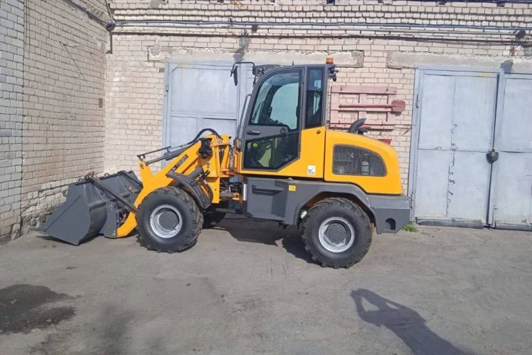 Херсонській громаді передали навантажувач