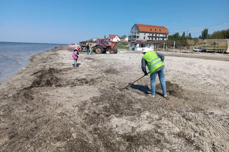 Окупаційна адміністрація показала пустий пляж у Хорлах