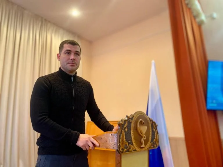 Новим окупаційним міністром культури на ТОТ Херсонщини призначили колишнього блогера на прізвисько “Бидло”