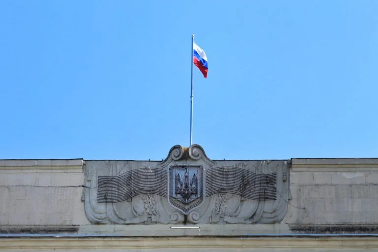 На ТОТ Херсонщини працівники незаконної адміністрації не отримують зарплату