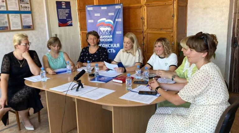 “Єдина Росія” відкриватиме на ТОТ Херсонщини “Жіночі клуби”