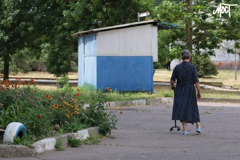 У Херсоні демонтують незаконну торгову точку